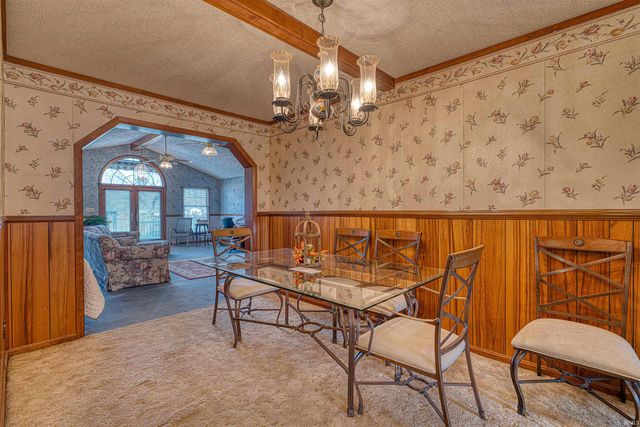 5520 Monroe Avenue, Evansville, IN 47715