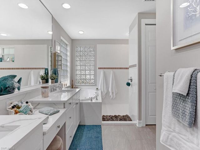 2847 Tiburon BLVD E 8-101, Naples, FL 34109