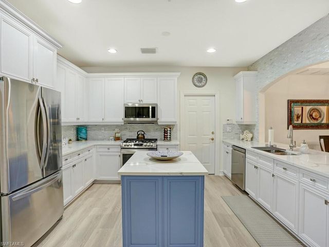 2847 Tiburon BLVD E 8-101, Naples, FL 34109