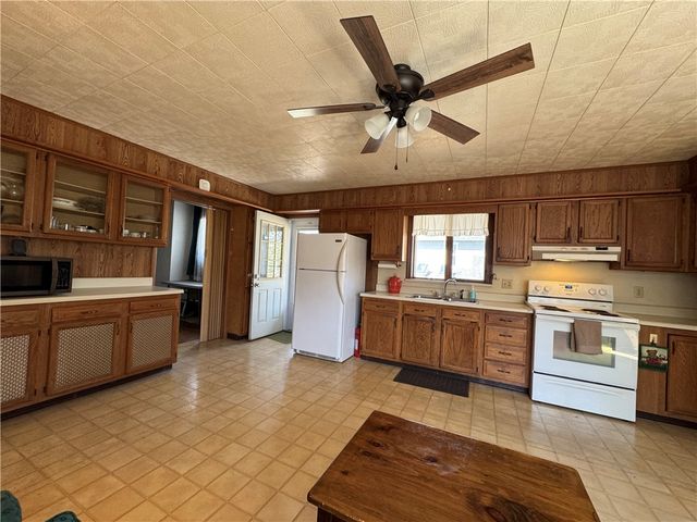 226 E Loyalhanna St, Ligonier Boro, PA 15658