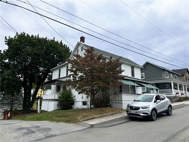226 E Loyalhanna St, Ligonier Boro, PA 15658
