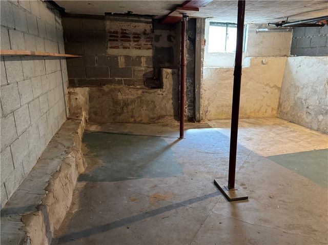 226 E Loyalhanna St, Ligonier Boro, PA 15658