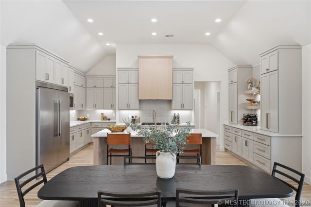 2714 Hickory Ridge Drive, Sapulpa, OK 74066