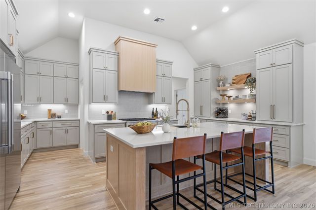 2714 Hickory Ridge Drive, Sapulpa, OK 74066