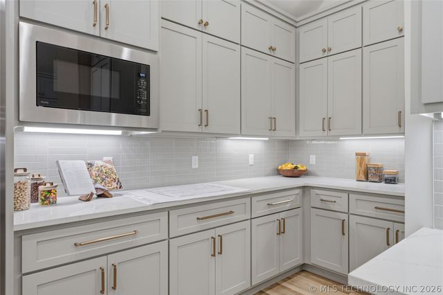 2714 Hickory Ridge Drive, Sapulpa, OK 74066