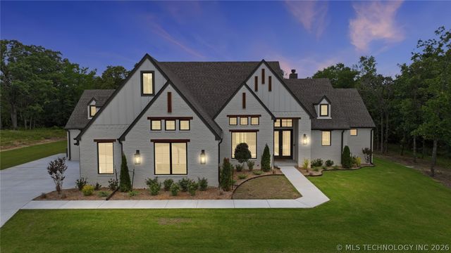 2714 Hickory Ridge Drive, Sapulpa, OK 74066