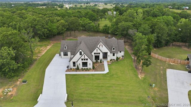 2714 Hickory Ridge Drive, Sapulpa, OK 74066