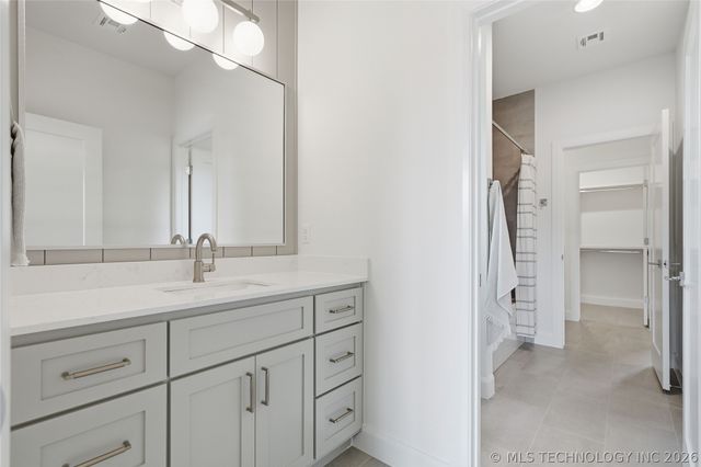 2714 Hickory Ridge Drive, Sapulpa, OK 74066