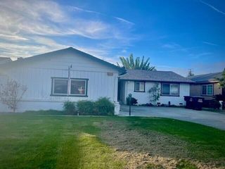 2113 S Court Street, Visalia, CA 93277