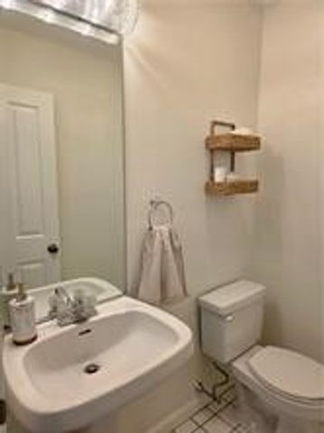 203 Dean Ridge Court, Cranston, RI 02920