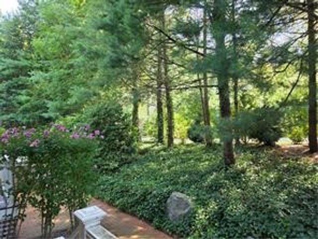 203 Dean Ridge Court, Cranston, RI 02920