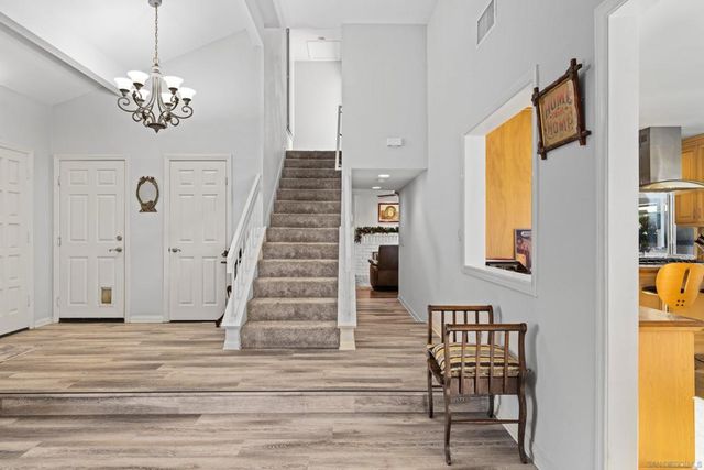 9464 Telkaif St, Lakeside, CA 92040