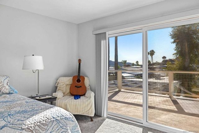 9464 Telkaif St, Lakeside, CA 92040