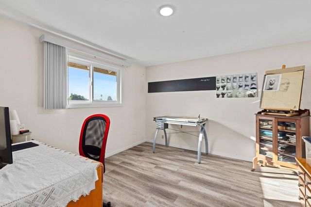 9464 Telkaif St, Lakeside, CA 92040