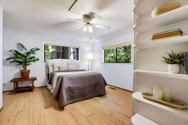 12213 Half Moon Way, Nevada City, CA 95959
