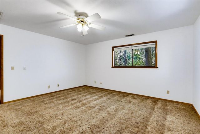 12213 Half Moon Way, Nevada City, CA 95959