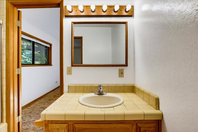 12213 Half Moon Way, Nevada City, CA 95959