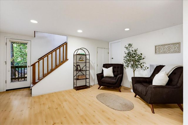 12213 Half Moon Way, Nevada City, CA 95959