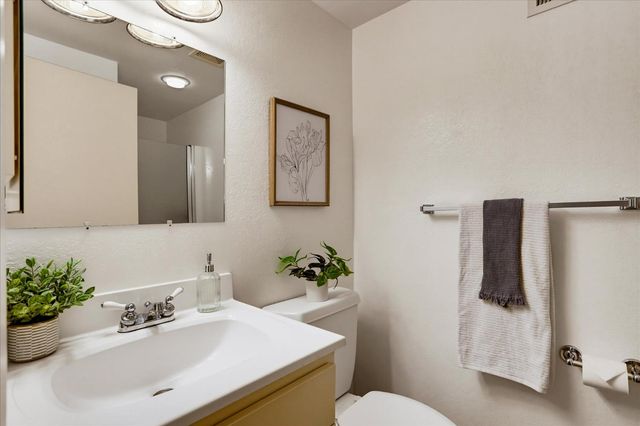 12213 Half Moon Way, Nevada City, CA 95959