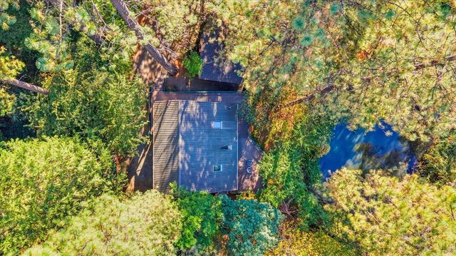 12213 Half Moon Way, Nevada City, CA 95959