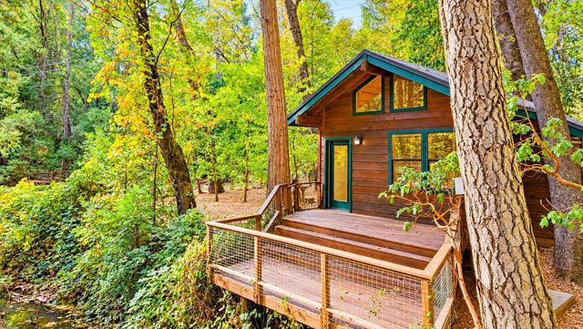12213 Half Moon Way, Nevada City, CA 95959