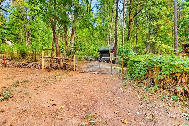 12213 Half Moon Way, Nevada City, CA 95959