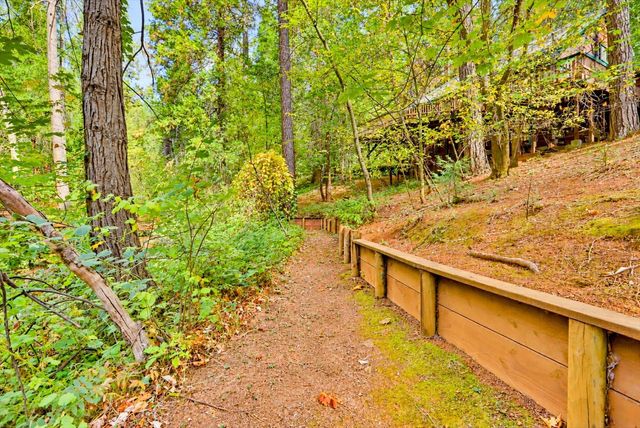 12213 Half Moon Way, Nevada City, CA 95959