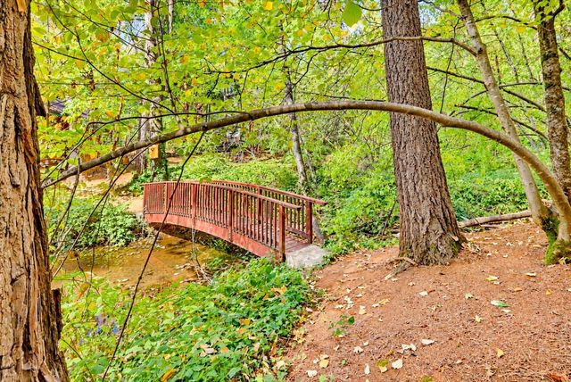 12213 Half Moon Way, Nevada City, CA 95959