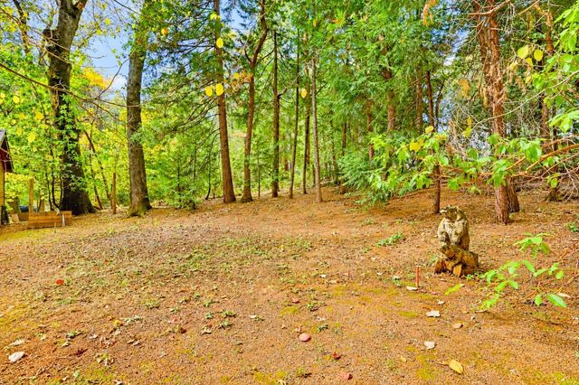 12213 Half Moon Way, Nevada City, CA 95959