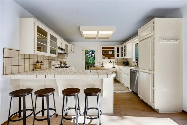 12213 Half Moon Way, Nevada City, CA 95959