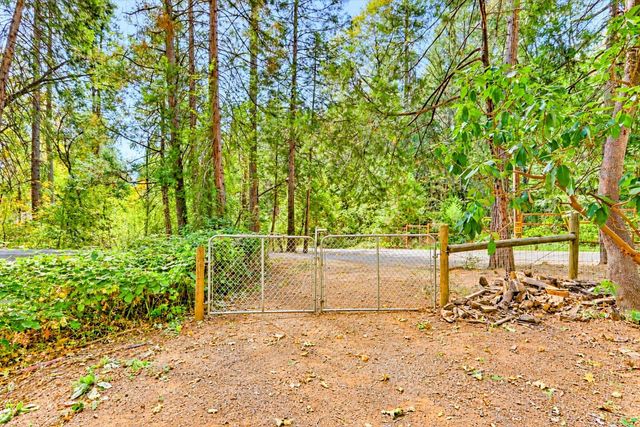 12213 Half Moon Way, Nevada City, CA 95959