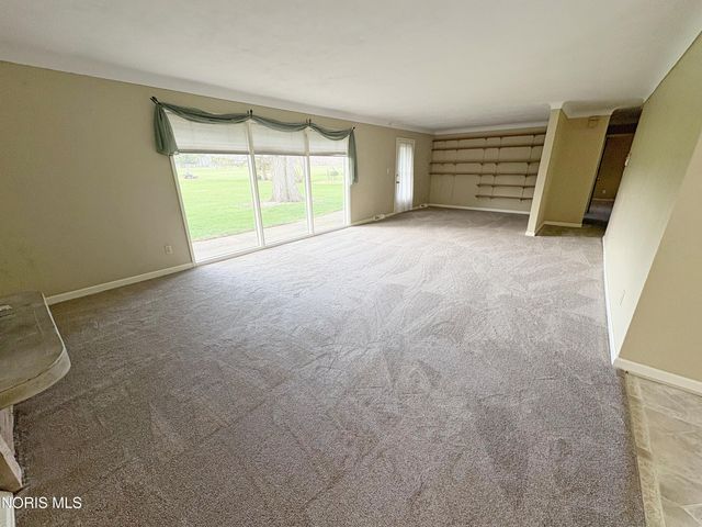 29 Darlyn Drive, Bowling Green, OH 43402