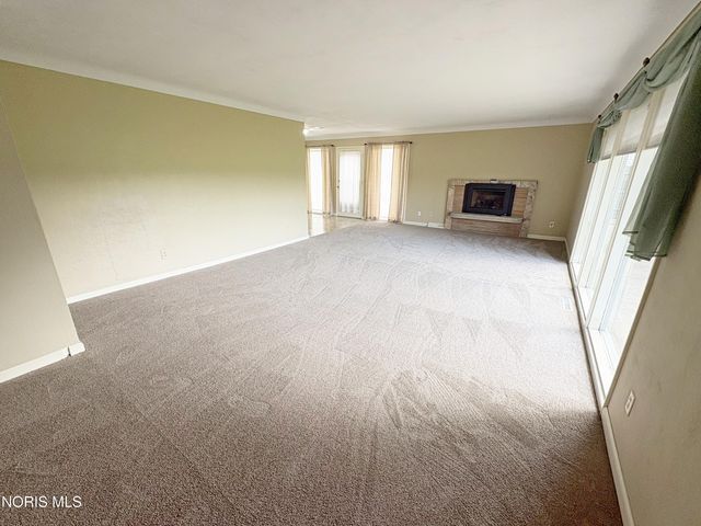 29 Darlyn Drive, Bowling Green, OH 43402