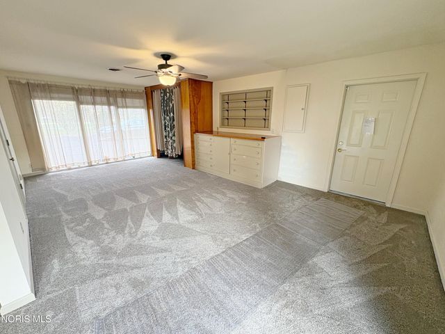 29 Darlyn Drive, Bowling Green, OH 43402