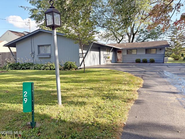 29 Darlyn Drive, Bowling Green, OH 43402