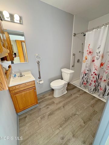 29 Darlyn Drive, Bowling Green, OH 43402