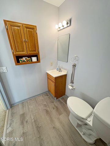 29 Darlyn Drive, Bowling Green, OH 43402