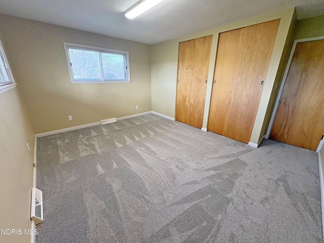 29 Darlyn Drive, Bowling Green, OH 43402