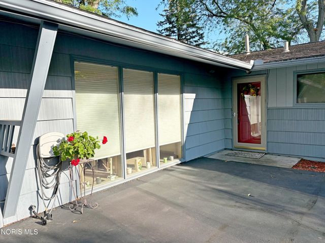 29 Darlyn Drive, Bowling Green, OH 43402