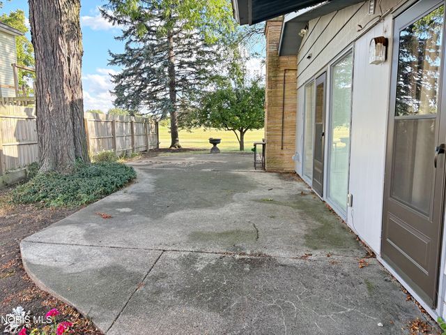 29 Darlyn Drive, Bowling Green, OH 43402