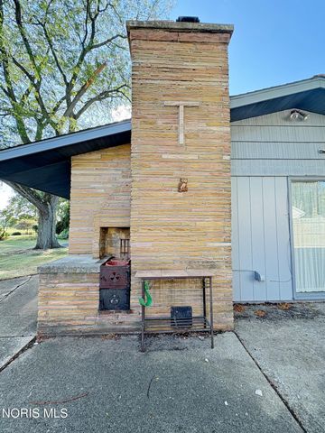 29 Darlyn Drive, Bowling Green, OH 43402