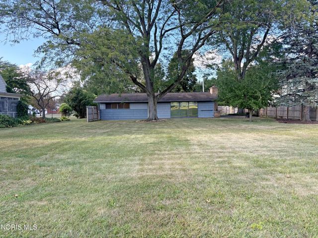 29 Darlyn Drive, Bowling Green, OH 43402