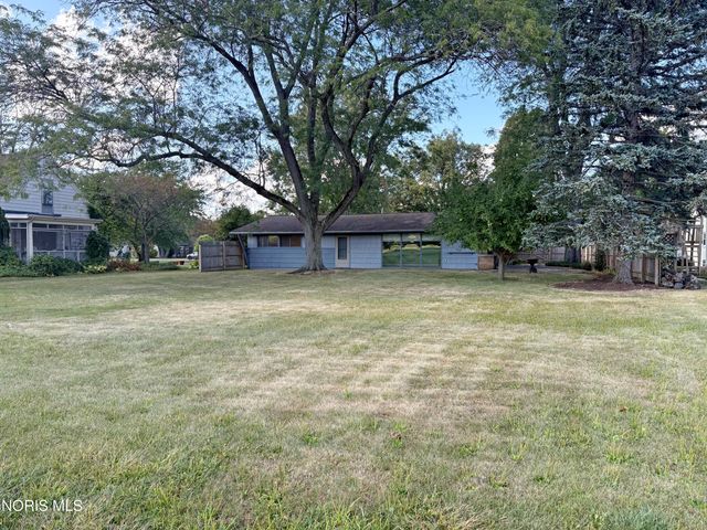 29 Darlyn Drive, Bowling Green, OH 43402