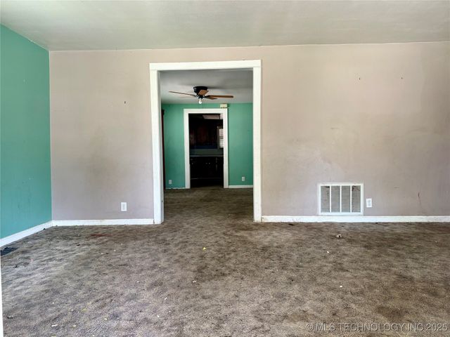 116 S Seminole Avenue, Bartlesville, OK 74003