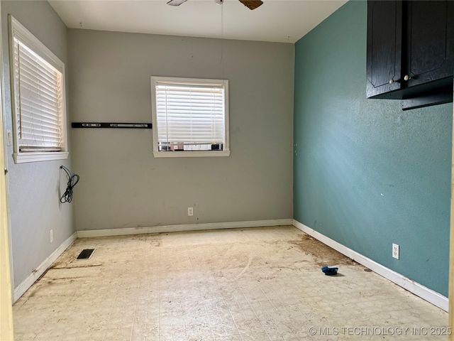 116 S Seminole Avenue, Bartlesville, OK 74003