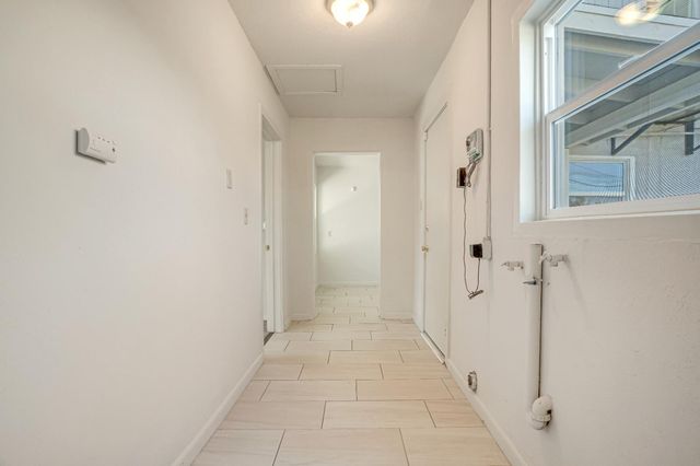 3841 E White Avenue, Fresno, CA 93702