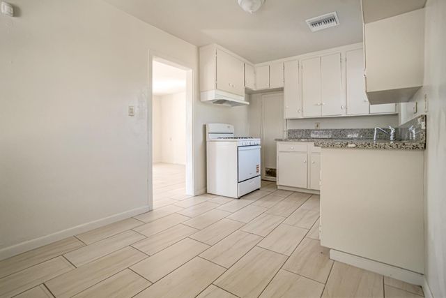 3841 E White Avenue, Fresno, CA 93702