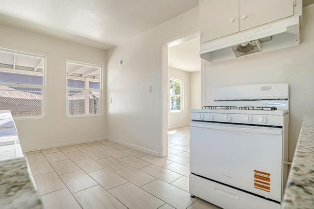 3841 E White Avenue, Fresno, CA 93702