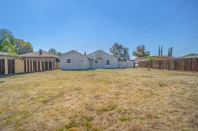 3841 E White Avenue, Fresno, CA 93702