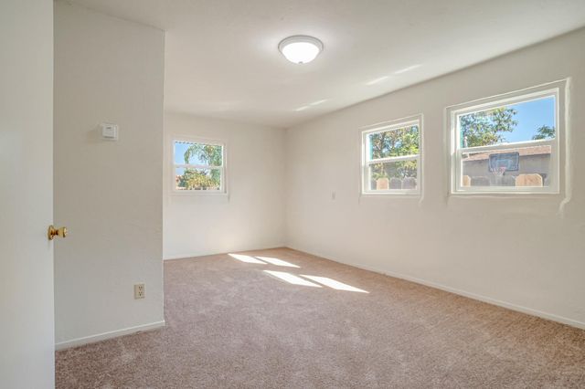 3841 E White Avenue, Fresno, CA 93702